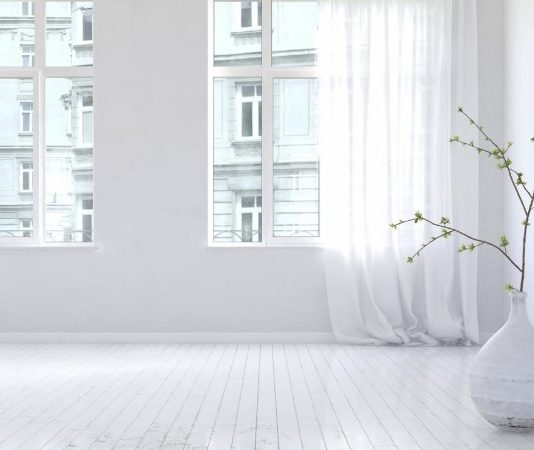 סגירת מרפסת בזכוכית